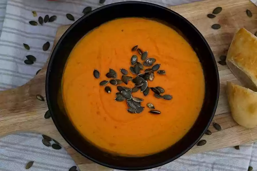Red pumpkin soup / Gangafal Soup
